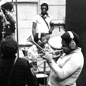 Disco perdido de Dizzy Gillespie e Trio Mocotó é descoberto após 35 anos Disco perdido de Dizzy Gillespie e Trio Mocotó é descoberto após 35 anos