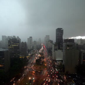 Temporal fora de época para São Paulo