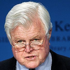 Ted Kennedy morre aos 77 anos Ted Kennedy morre aos 77 anos