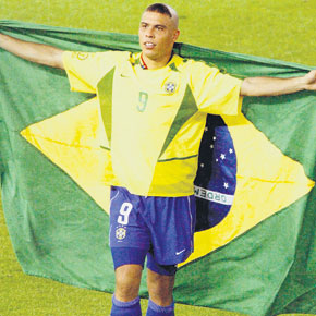 Ronaldo, fenômeno na seleção e nas Copas