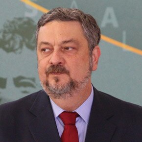 Os ministros que caíram durante o governo Dilma Os ministros que caíram durante o governo Dilma