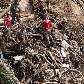 Bombeiros de Angra dos Reis trabalham na área atingida, nas proximidades da pousada Sankay