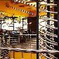 Restaurante alemão substitui garçons por computadores e trilhos