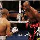 Bernard Hopkins - que venceu por pontos a revanche dos meio-pesados - provoca Roy Jones Jr.