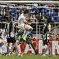 O atacante Jonas cabeceia a bola para marcar o gol de empate do Grêmio com o Botafogo O atacante Jonas cabeceia a bola para marcar o gol de empate do Grêmio com o Botafogo