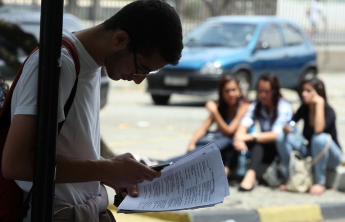 Segunda etapa do Enem tem redação e 90 questões de linguagens e matemática