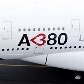 A380, o maior avião do mundo, colide contra estrutura e tem que ser substituído por similar A380, o maior avião do mundo, colide contra estrutura e tem que ser substituído por similar