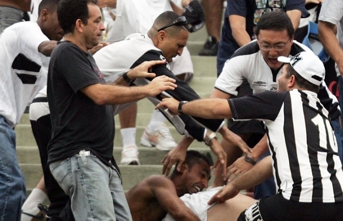 Torcidas mostram sua face violenta nas arquibancadas paulistas
