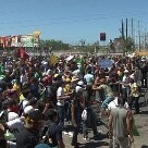 Cidades - Em Fortaleza, CE, manifestantes romperam barreiras da Polícia Militar; eles pedem a saída da presidente Dilma Rousseff - Foto: Everton Oliveira/AE