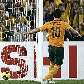 Kewel marca o segundo gol da Austrália nos 2 a 0 no Usbequistão