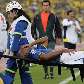 Maicon deixa o gramado lesionado em Equador 1 x 1 Brasil Maicon deixa o gramado lesionado em Equador 1 x 1 Brasil