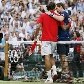 Federer e Murray se cumprimentam após a final do tênis masculino