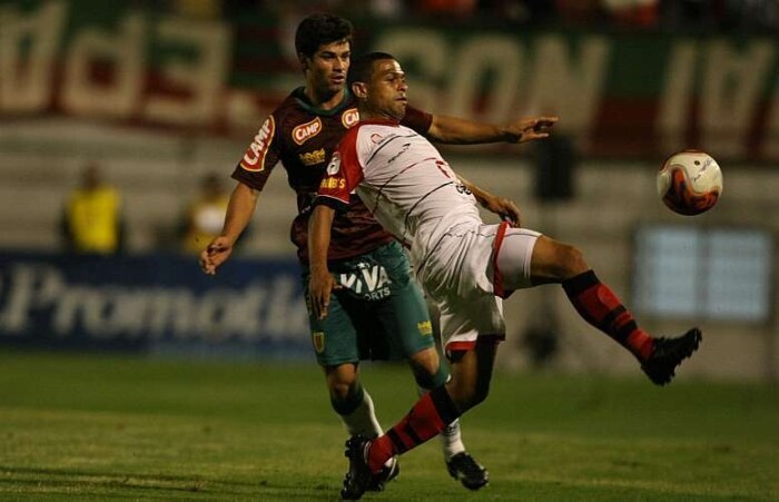 Partida contra o Vitória teve momentos de muito equilíbrio