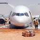 Avião da empresa Lufthansa pegou fogo antes de cair e se partir em dois, na Arábia Saudita Avião da empresa Lufthansa pegou fogo antes de cair e se partir em dois, na Arábia Saudita