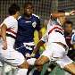 Washington tenta arrematar para o gol na partida contra o Prudente. São Paulo empatou por 1 a 1