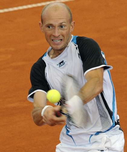 Russo Nikolay Davydenko vai à semifinal no ATP de Hamburgo