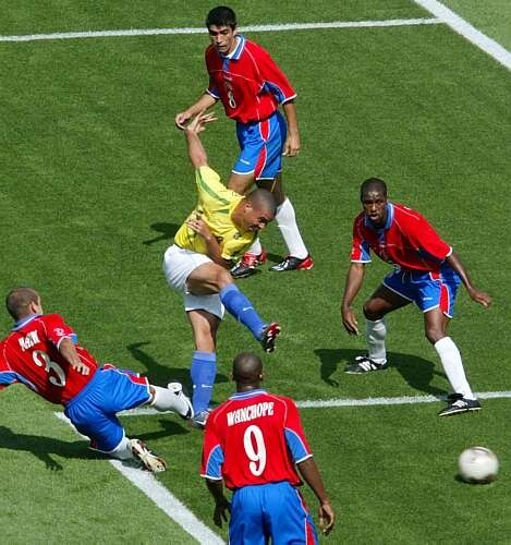 Comemore e relembre os 10 anos da conquista da Copa de 2002