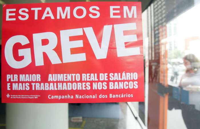 Sindicato diz que 16 mil bancários estão parados em SP; 350 agências bancárias estão fechadas