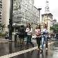 Pedestres caminham pela avenida Paulista em sábado muito chuvoso, em São Paulo. 06/11/2010