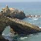 Pedra conhecida como Rocher de la Vierge, de onde os turistas conseguem ver a costa espanhola