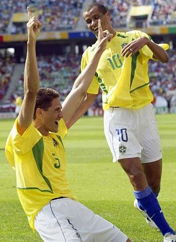 Comemore e relembre os 10 anos da conquista da Copa de 2002