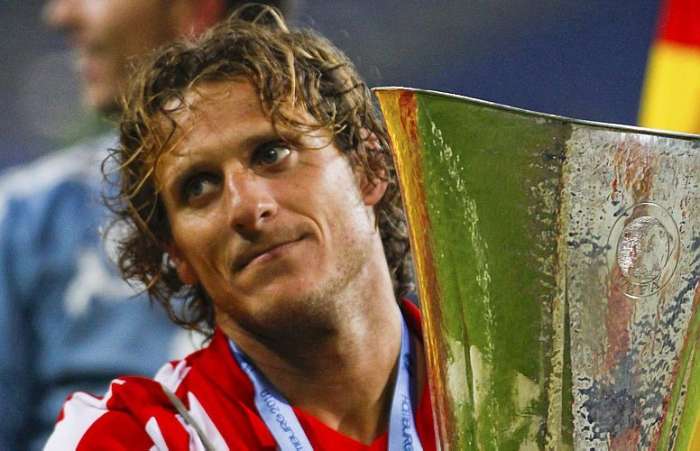 Diego Forlán marcou dois, Atlético de Madrid bate o Fulham na prorrogação e conquista a Liga Europa