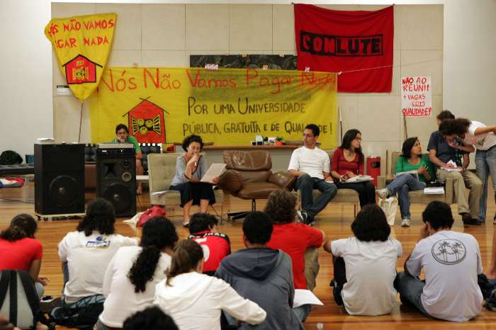 Movimento estudantil