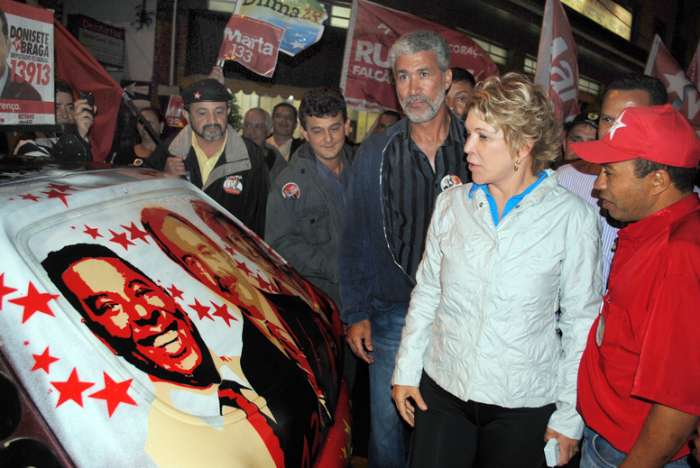 Candidata ao Senado pelo PT, Marta Suplicy, em visita à Ribeirao Pires. 24/09/2010