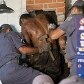 Homem fica entalado em janela ao tentar pegar um botijão de gás em Jaboticabal Homem fica entalado em janela ao tentar pegar um botijão de gás em Jaboticabal