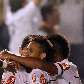 Jogadores do Santos festejam o triunfo sobre o Vitória por 2 a 0 na final da Copa do Brasil Jogadores do Santos festejam o triunfo sobre o Vitória por 2 a 0 na final da Copa do Brasil