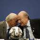 João Havelange e Blatter conversam durante anúncio das sedes da Copa de 2014 João Havelange e Blatter conversam durante anúncio das sedes da Copa de 2014