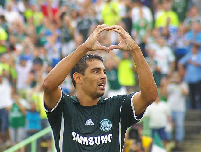 Diego Souza comemora gol do Palmeiras contra o Ituano, neste domingo (24) pelo Paulistão. 25/01/2010