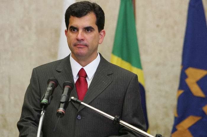 NOVO DIRETOR DO BANCO CENTRAL ASSUME CARGO