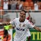 Na estreia de Alexandre Pato, Corinthians vence o Oeste por 5 a 0 no Pacaembu