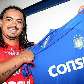 Perdigão exibe camisa do São Caetano, time que defenderá na Série B do Brasileirão Perdigão exibe camisa do São Caetano, time que defenderá na Série B do Brasileirão