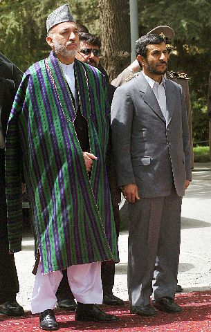 Karzai recebe Ahmadinejad