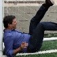 Prefeito de São Paulo escorrega em campo ao tentar segurar bola 