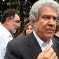 O candidato ao governo de Minas Hélio Costa (PMDB) com seu vice, Patrus Ananias, e Fernando Pimentel