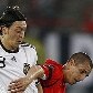 Destaque no Mundial de 2010, jovem alemão Özil dribla austríaco 