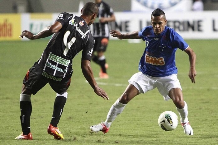 Cruzeiro, Fluminense e Botafogo venceram neste sábado, na 5ª rodada do Campeonato Brasileiro Cruzeiro, Fluminense e Botafogo venceram neste sábado, na 5ª rodada do Campeonato Brasileiro