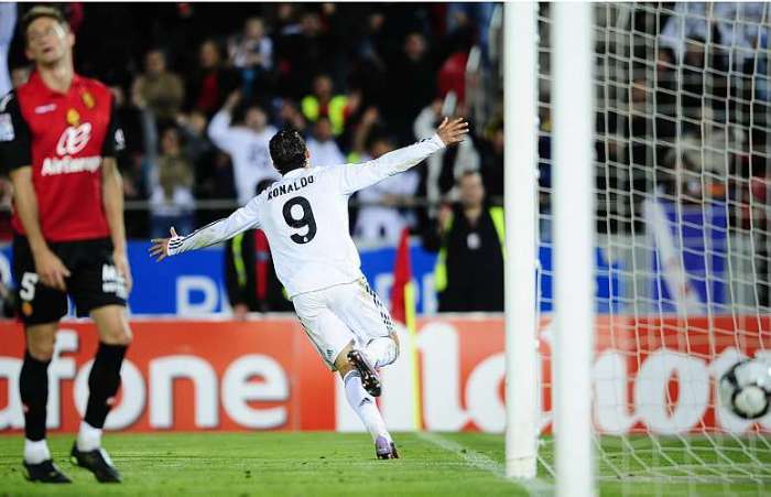 Com três gols, Cristiano Ronaldo comanda a vitória por 4 a 1 do Real Madrid sobre o Mallorca