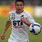 Molina, do Santos, tenta dominar a bola Molina, do Santos, tenta dominar a bola