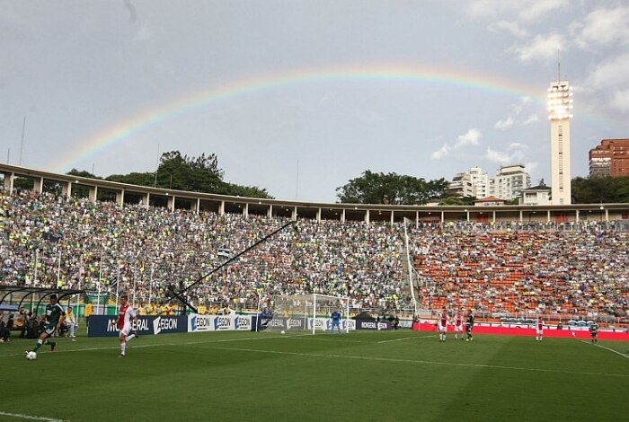 Um belo arco-íris surgiu no céu durante o jogo entre Palmeiras x Ajax