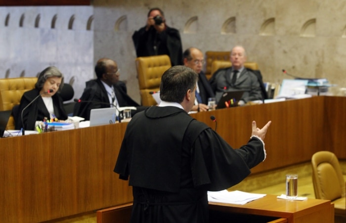 Confira as frases do 7º dia de julgamento do mensalão 