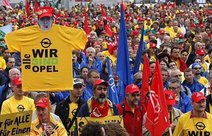 Protesto em fábrica da Opel na Bélgica