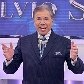 Veja fotos do cabeleireiro que conquistou Silvio Santos