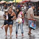 Nível do Rio Solimões sobe e Manaus entra em estado de emergência
