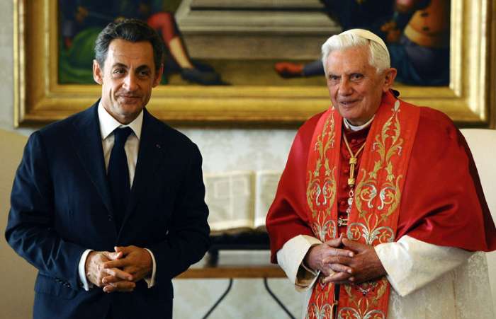 Vaticano: Sarkozy se reúne com Bento XVI após expulsão de ciganos