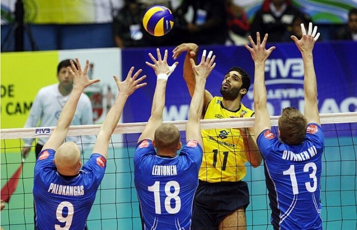 Brasil vence Finlândia na Liga Mundial