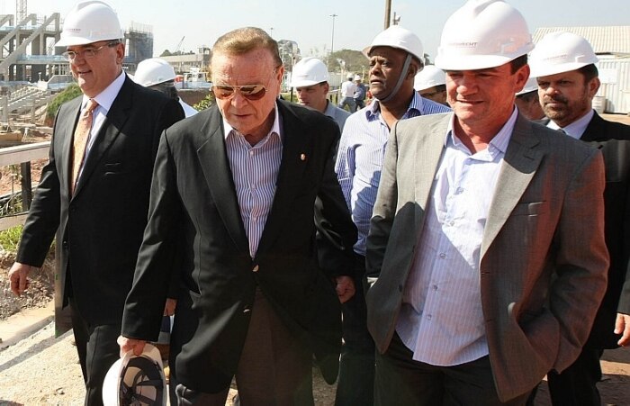 O presidente e o diretor de seleções da CBF visitaram as obras no Itaquerão nesta sexta-feira, junto
